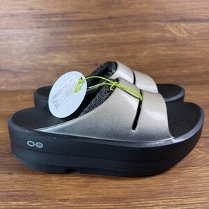 Oofos Oomega Ooah Sandals Size 7 Slides Orthotic Shoes